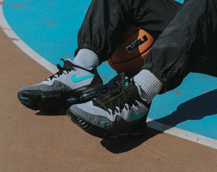 https hypebeast.com image 2019 04 atmos nike lebron 16 clear jade colorway collab release 5 853x675 1 1