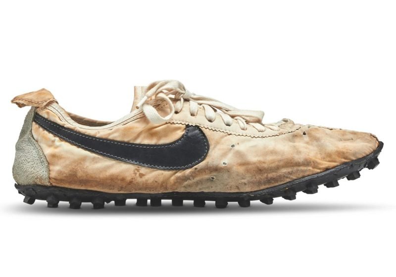 Tênis raro da Nike é vendido por R$ 1.6 milhão em leilão 1 nike moon racer sothebys auction 2 1