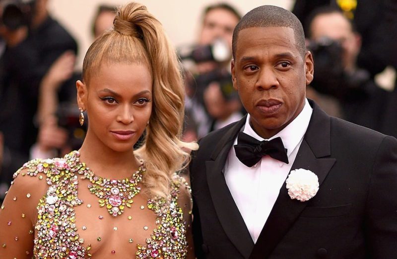 JAY-Z expulsou mais de 10 homens das filmagens de clipe onde Beyoncé  dançava de roupas curtas e biquíni