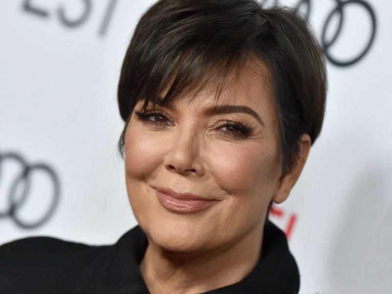 5aec66021d94a90faa7b10a3 kris jenner smirk 1