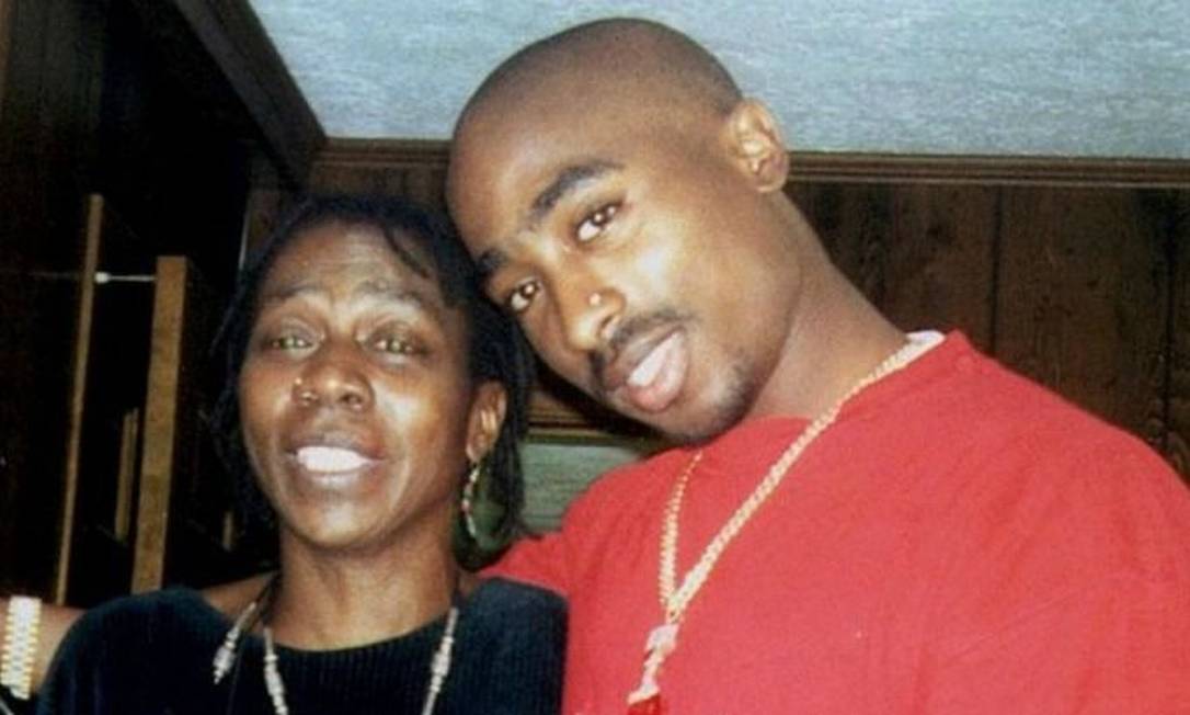 Capa Afeni Shakur, mãe de Tupac