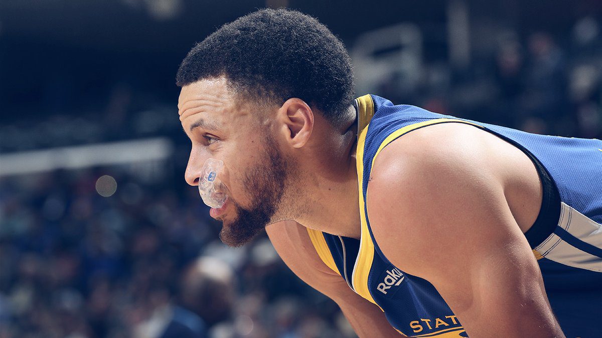 Único MVP unânime da história da NBA, Curry marcou seu nome na história