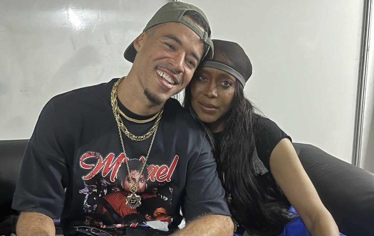 49B09C9A 31D3 427A 9D77 0455641AFEEA 1