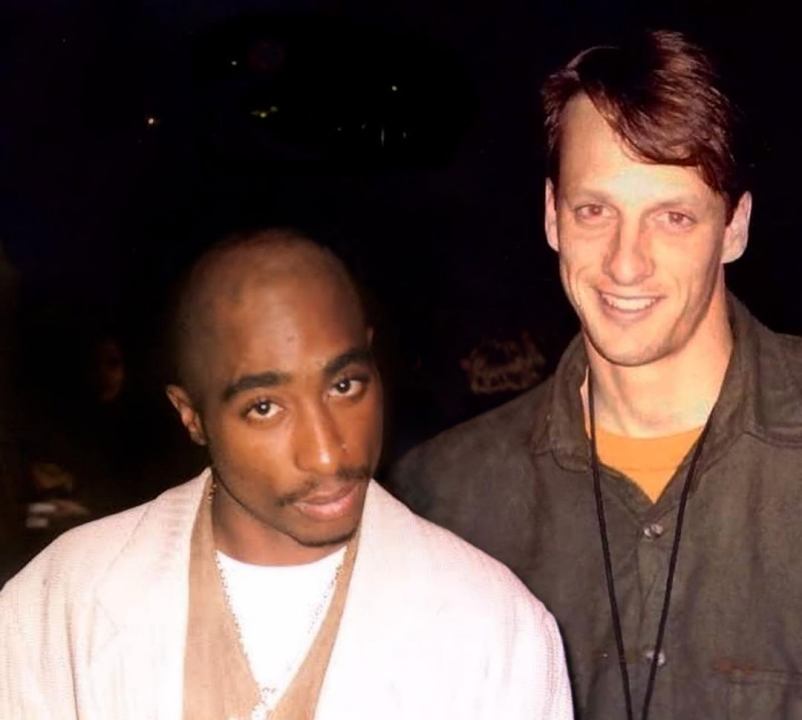 Tupac e Tony Hawk capa