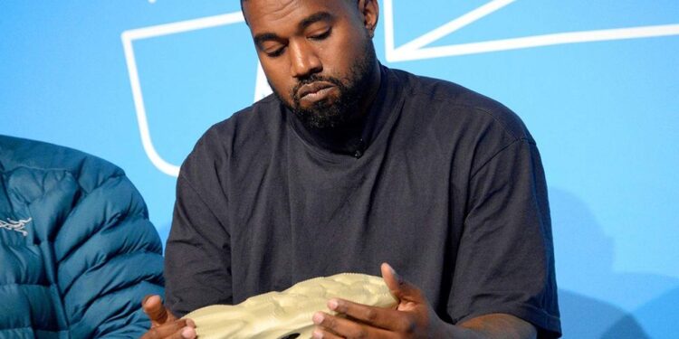 Capa Kanye West e Adidas