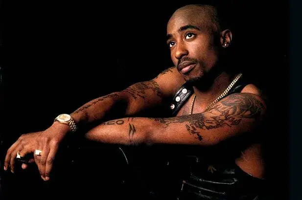 Conheça algumas curiosidades sobre Tupac Shakur, o maior rapper da história